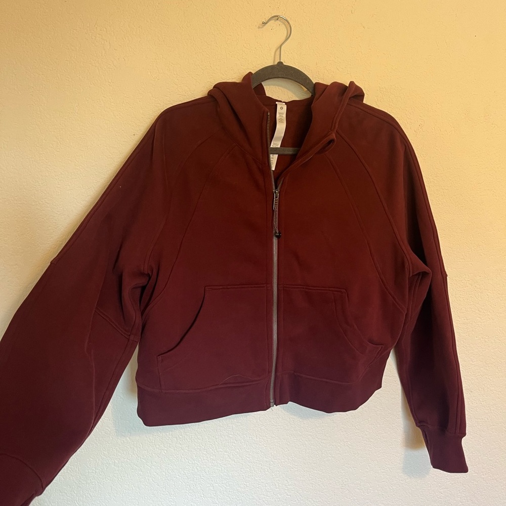 Lululemon scuba full zip, size M/L